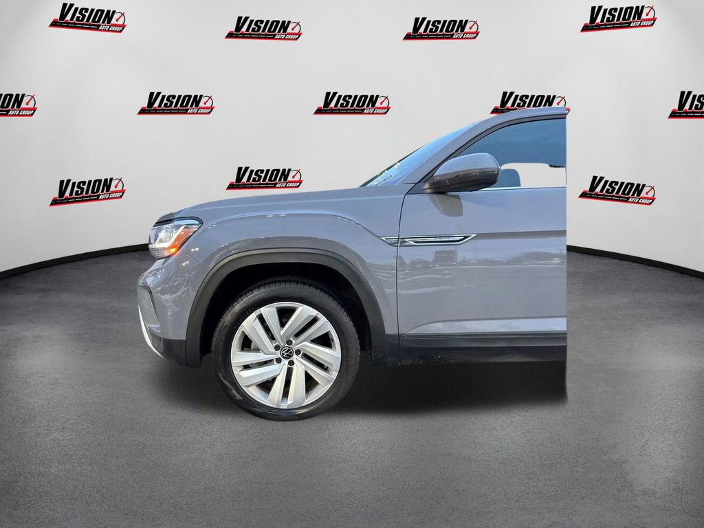 Used 2022 Volkswagen Atlas Cross Sport SE image 12