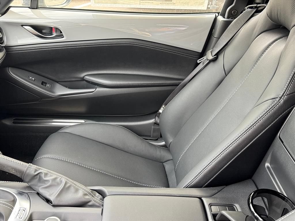 New 2025 MAZDA MX-5 Miata Grand Touring w/ Appearance Package RWD image 6