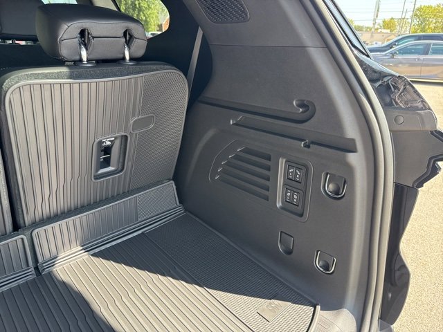New 2026 Buick Enclave Preferred w/ Power Package image 12