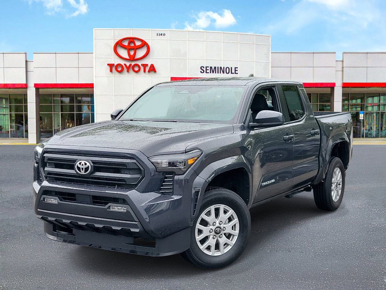 Used 2025 Toyota Tacoma SR5 image 1