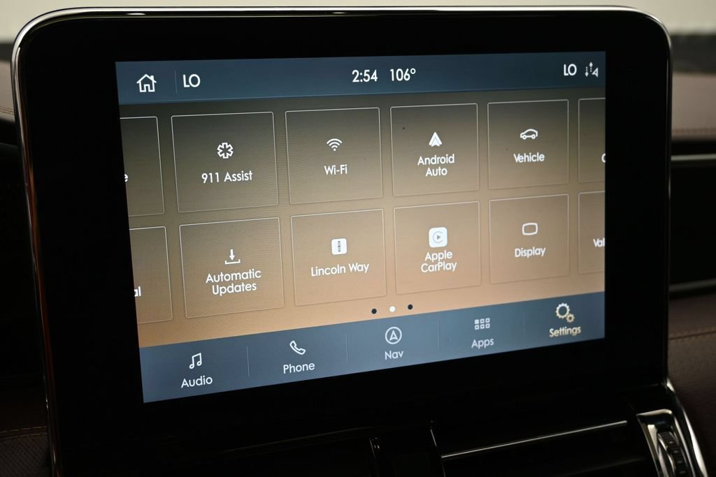 Used 2020 Lincoln Navigator L Black Label w/ Cargo Convenience Package AWD/4WD image 9