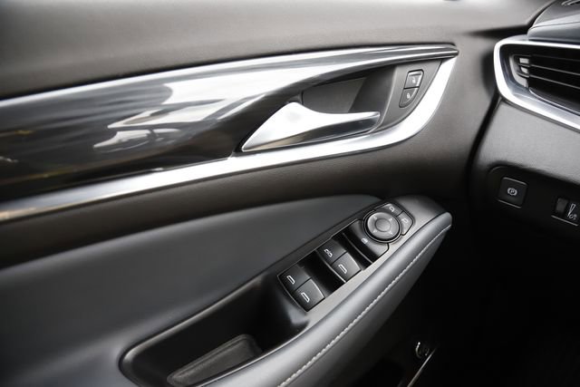 Used 2022 Buick Enclave Essence FWD image 24