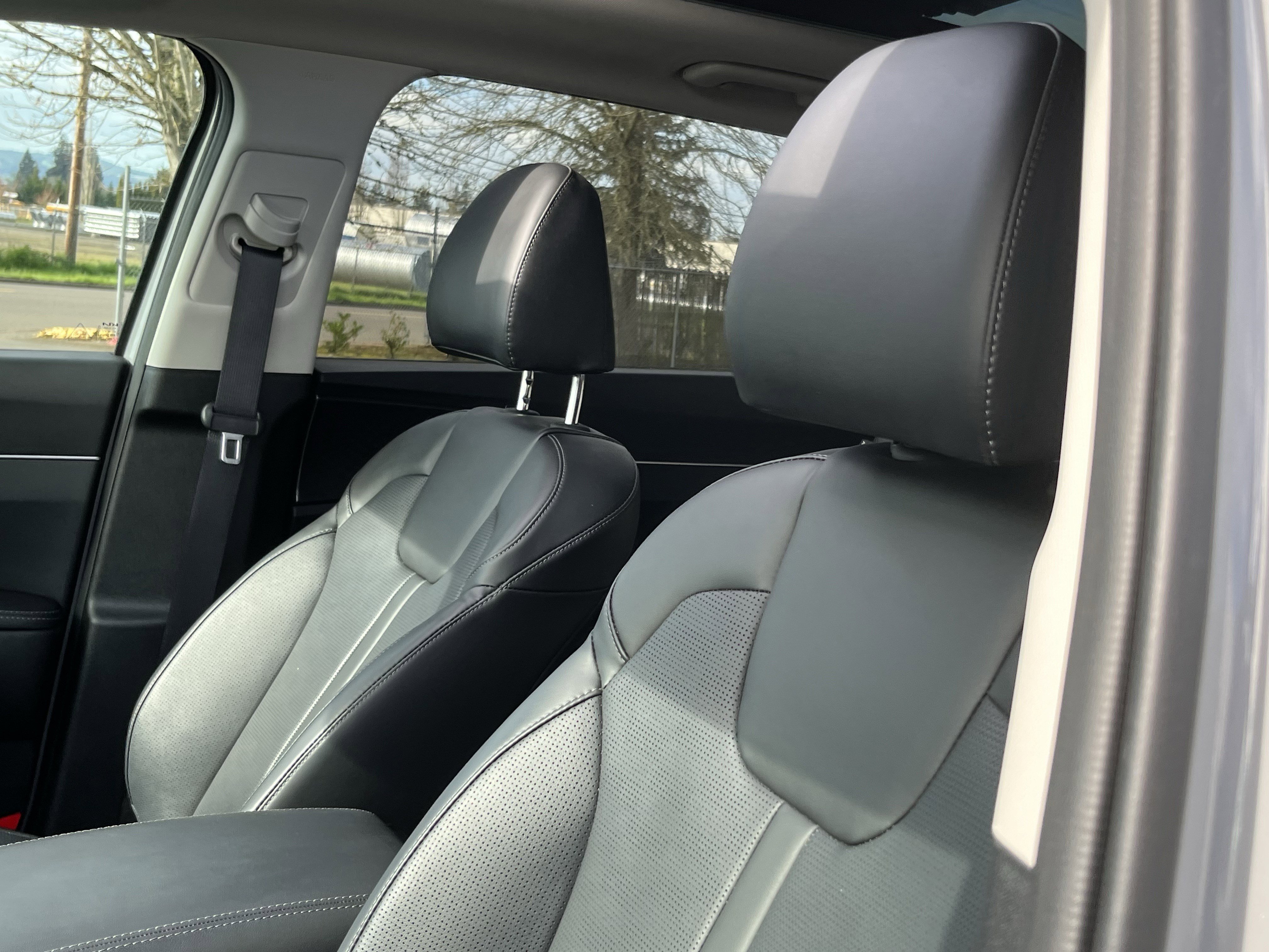 Used 2024 Kia Sorento S w/ Panoramic Sunroof Package image 18