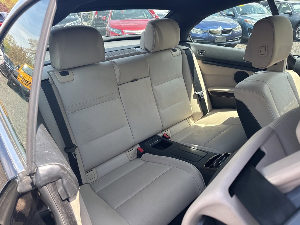 Used 2013 BMW 335i Convertible image 24