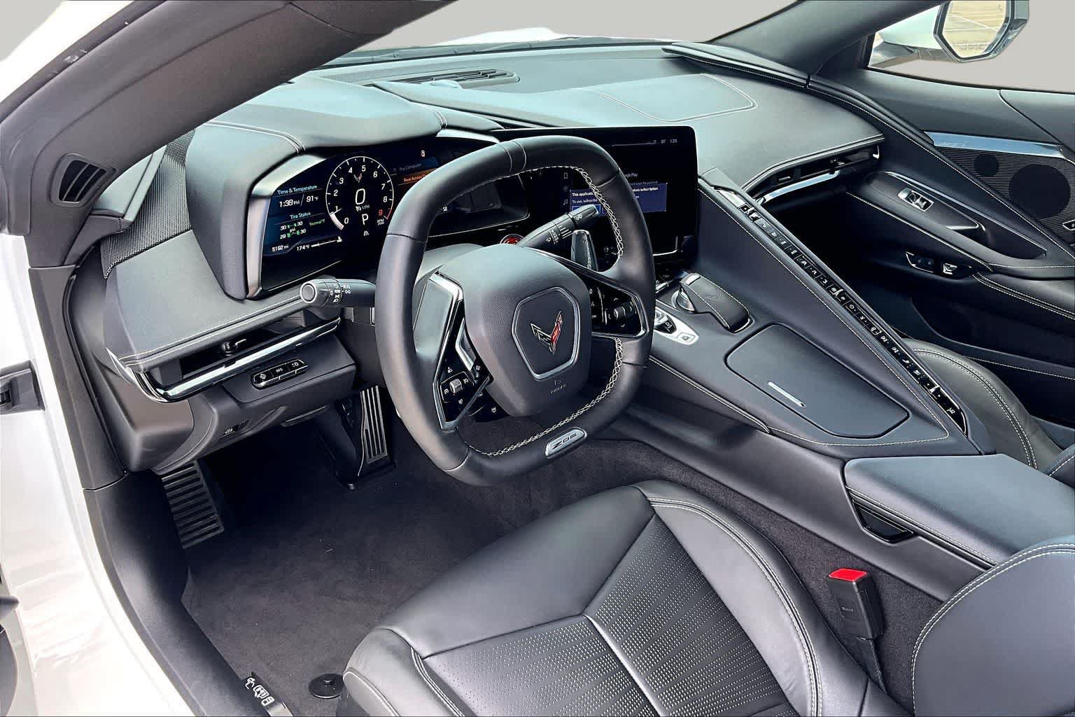 Used 2024 Chevrolet Corvette Z06 RWD image 16