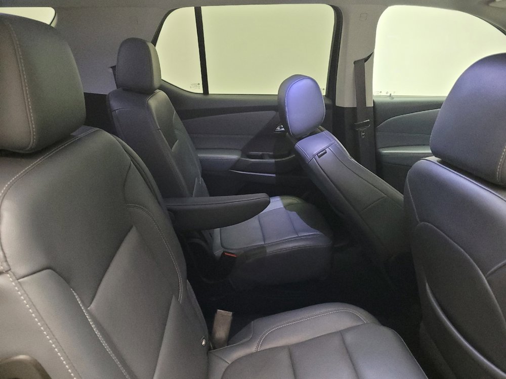 Used 2021 Chevrolet Traverse LT w/ LT Premium Package image 19