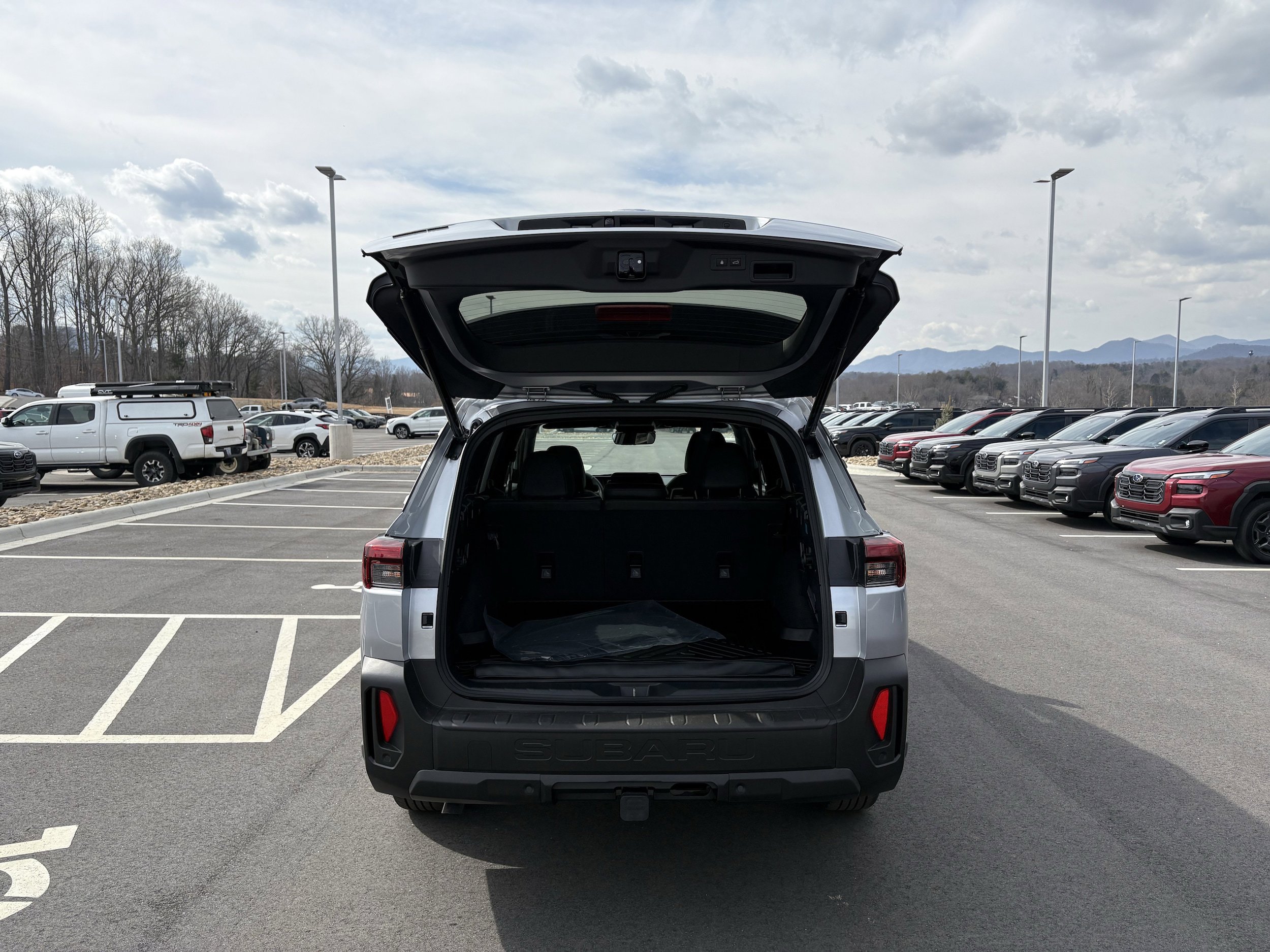 New 2026 Subaru Outback Limited w/ Premium/Limited Package AWD/4WD image 11