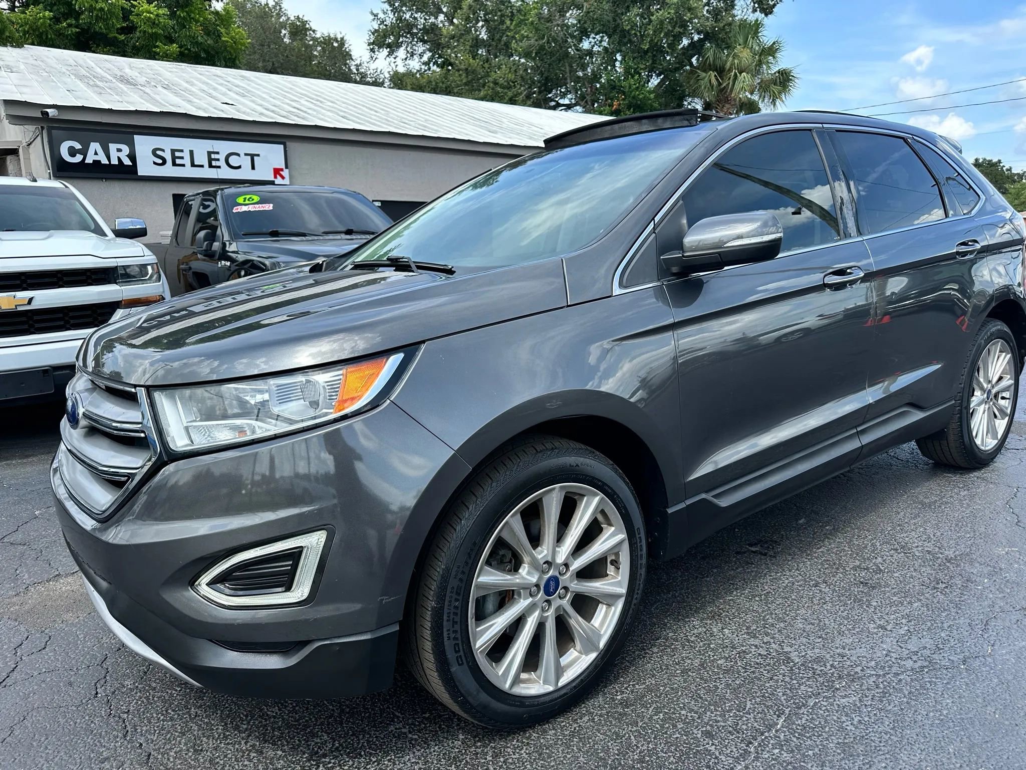 Used 2018 Ford Edge Titanium w/ Equipment Group 301A image 2