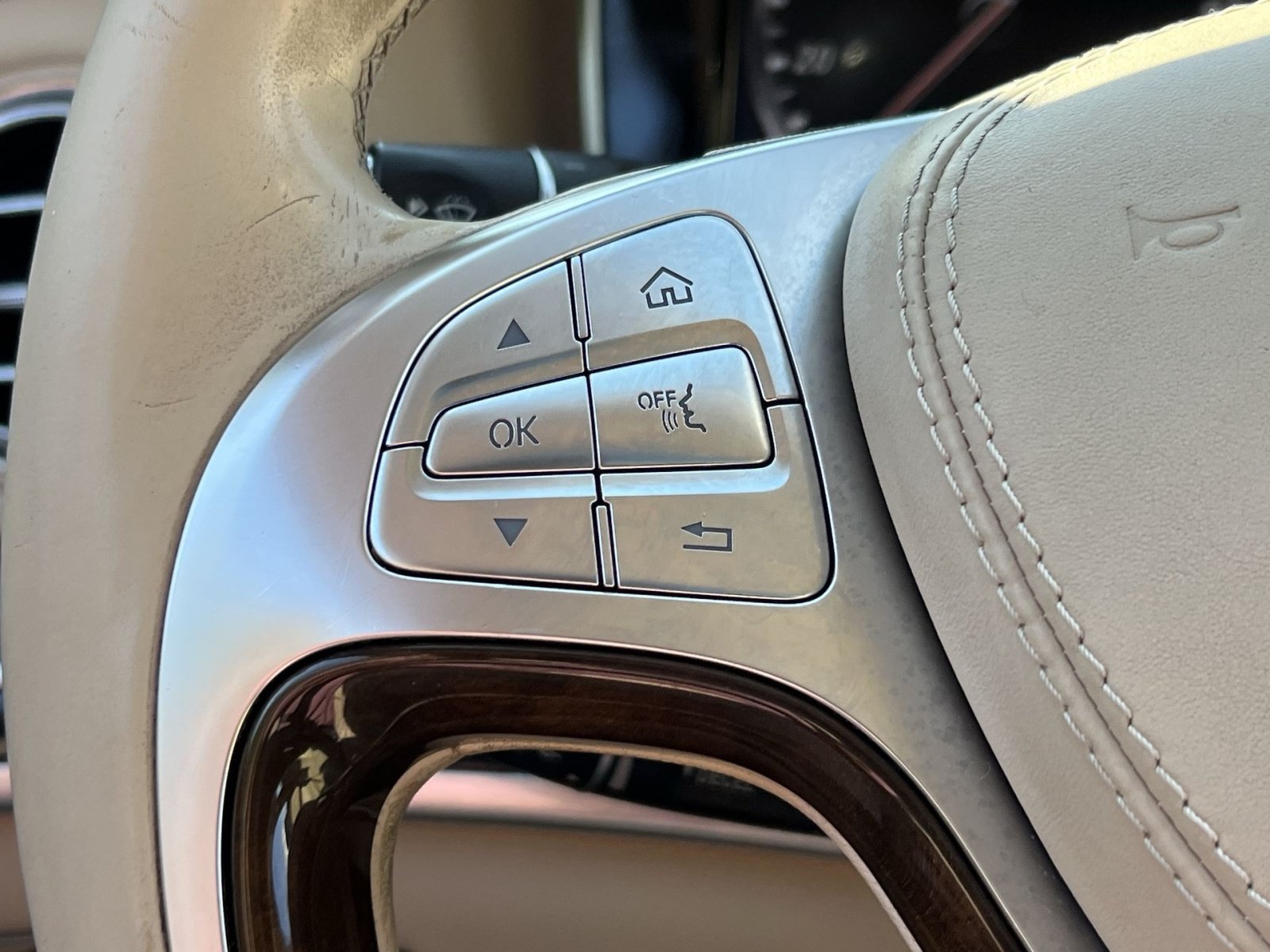 Used 2014 Mercedes-Benz S 550 Sedan image 35