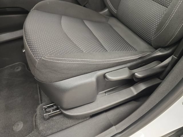 Used 2024 GMC Terrain SLE FWD image 32