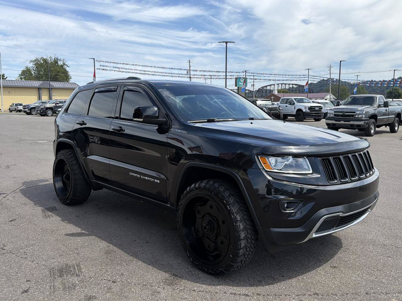 Used 2014 Jeep Grand Cherokee Limited w/ Trailer Tow Group IV AWD/4WD image 3