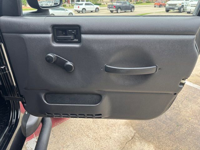 Used 2005 Jeep Wrangler X w/ Tire & Wheel Group (Ecco) AWD/4WD image 30