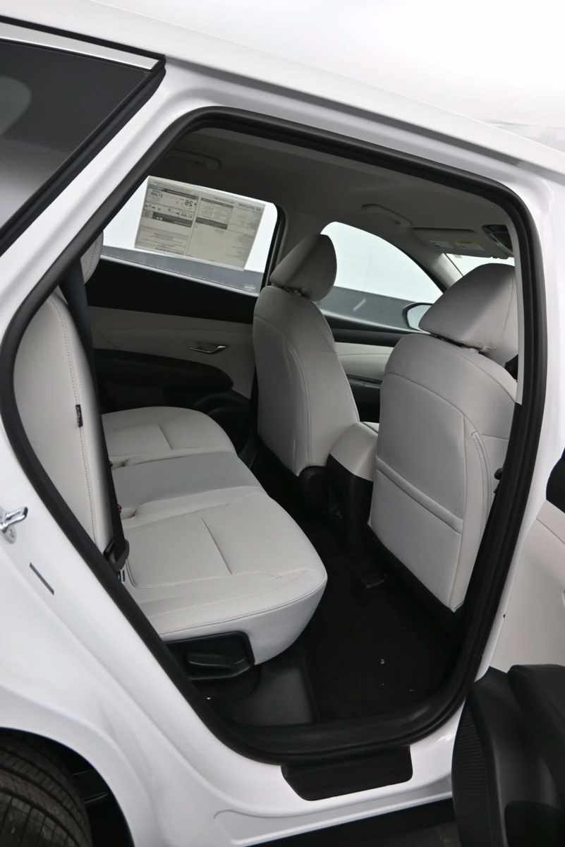 New 2026 Hyundai Tucson SE AWD/4WD image 12