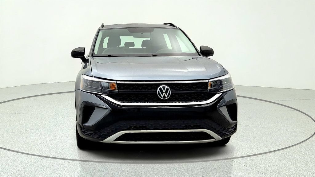 Used 2022 Volkswagen Taos S FWD image 2