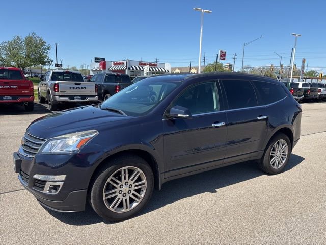 Used 2015 Chevrolet Traverse LT w/ Style and Technology Package image 2