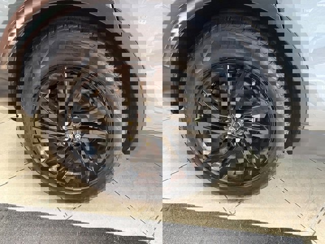 Used 2019 Land Rover Discovery HSE image 13