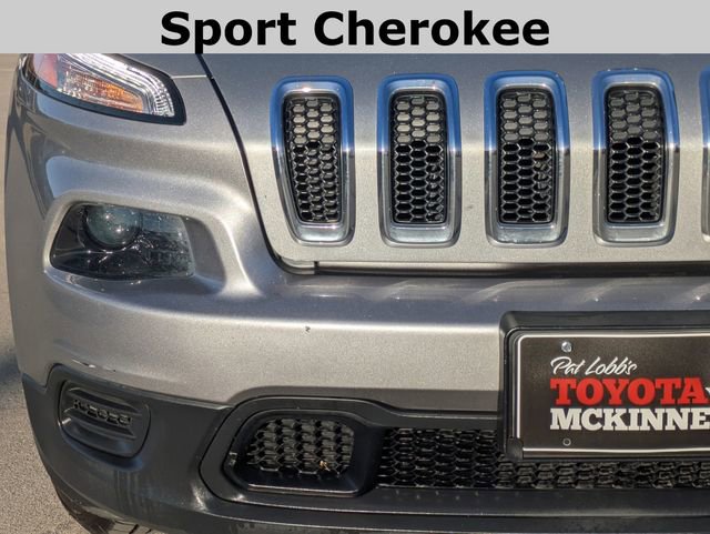 Used 2017 Jeep Cherokee Sport image 3