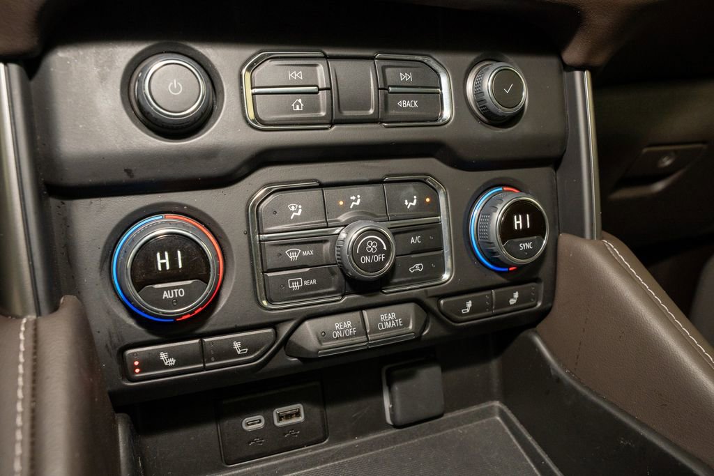 Used 2023 Chevrolet Tahoe LT w/ LT Signature Plus Package image 17