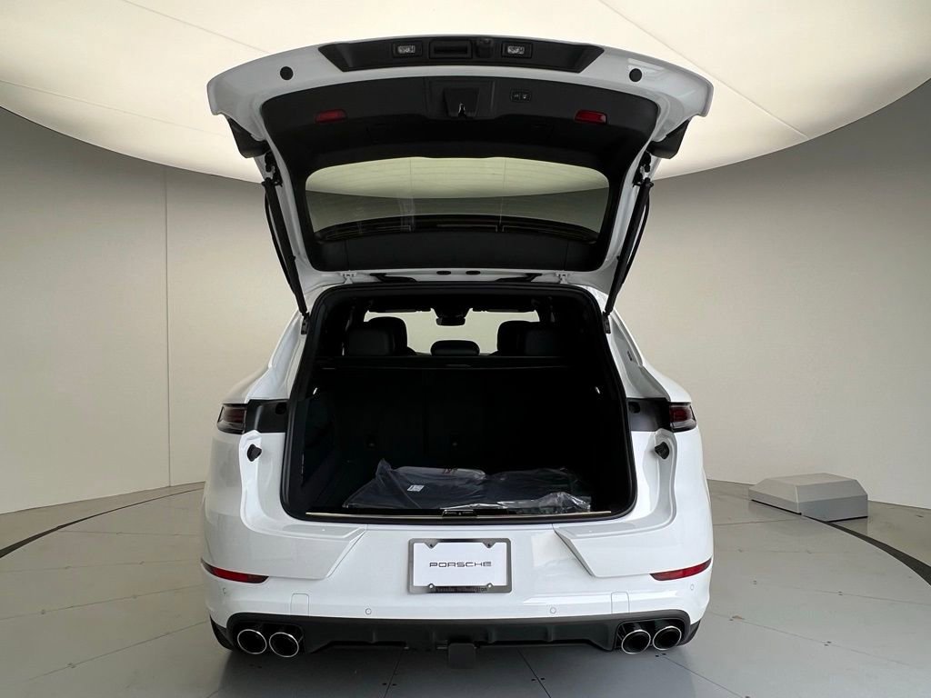 New 2026 Porsche Cayenne image 20