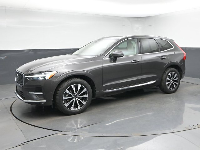 Used 2023 Volvo XC60 B5 Plus w/ Climate Package AWD/4WD image 4