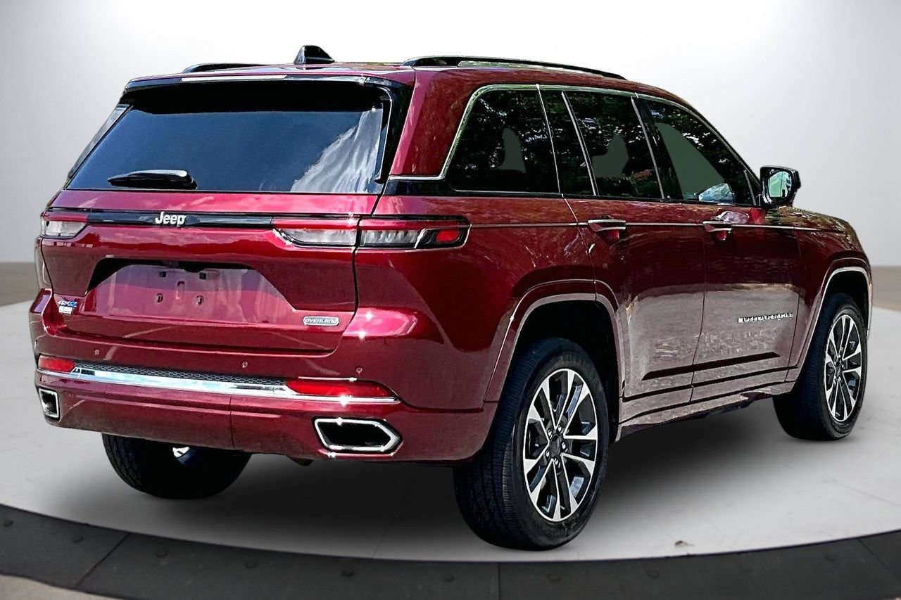 Used 2023 Jeep Grand Cherokee Overland AWD/4WD image 9