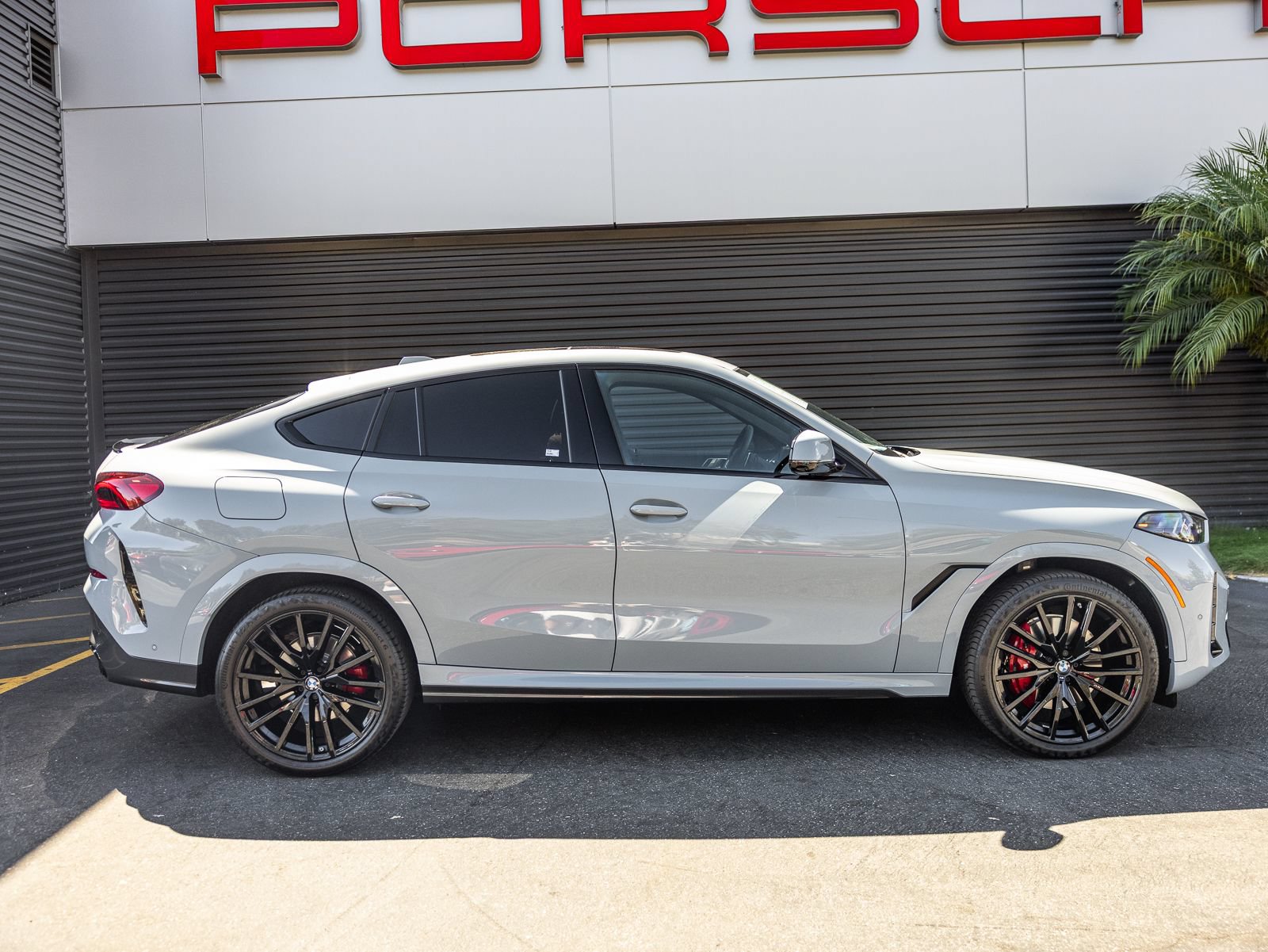 Used 2026 BMW X6 xDrive40i w/ Premium Package AWD/4WD image 10