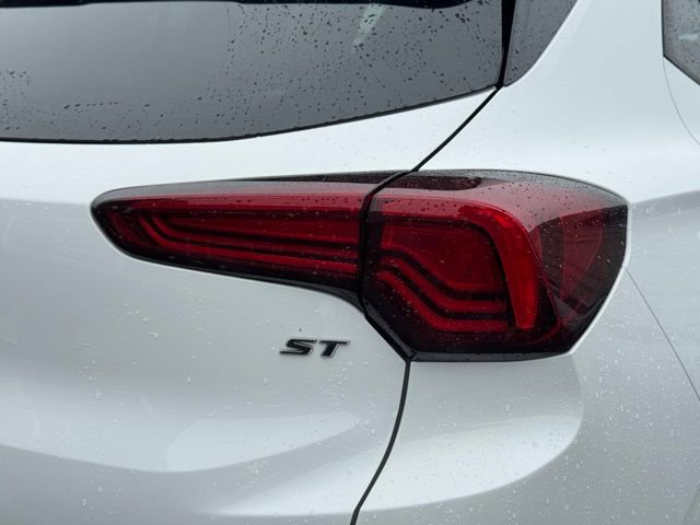 Used 2024 Buick Encore GX Sport Touring w/ Comfort Package image 9