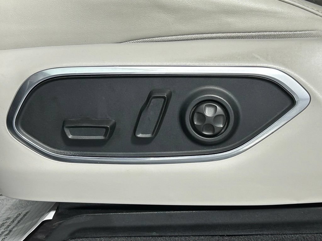 Used 2022 Jeep Wagoneer Series III AWD/4WD image 33