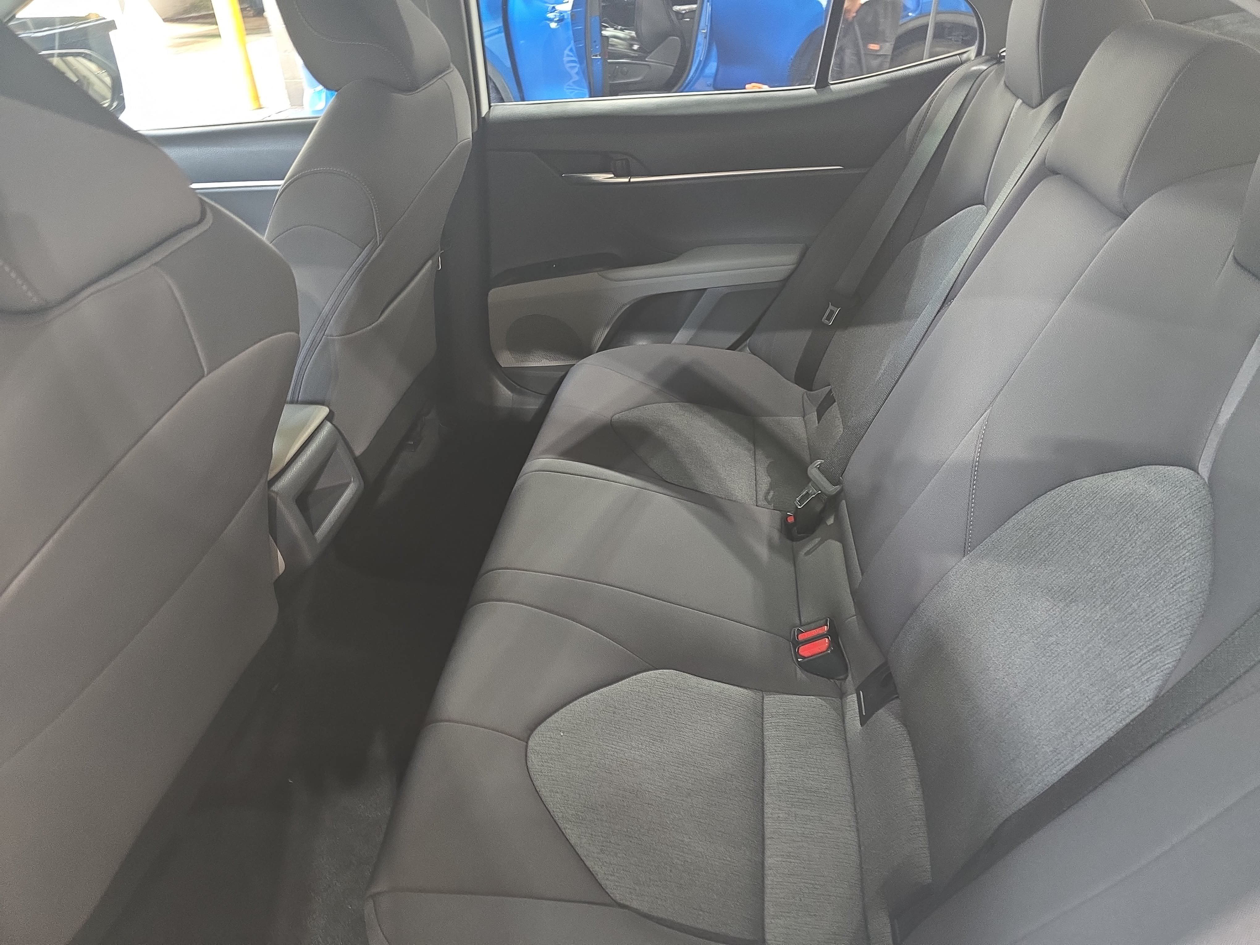 Used 2022 Toyota Camry LE FWD image 13