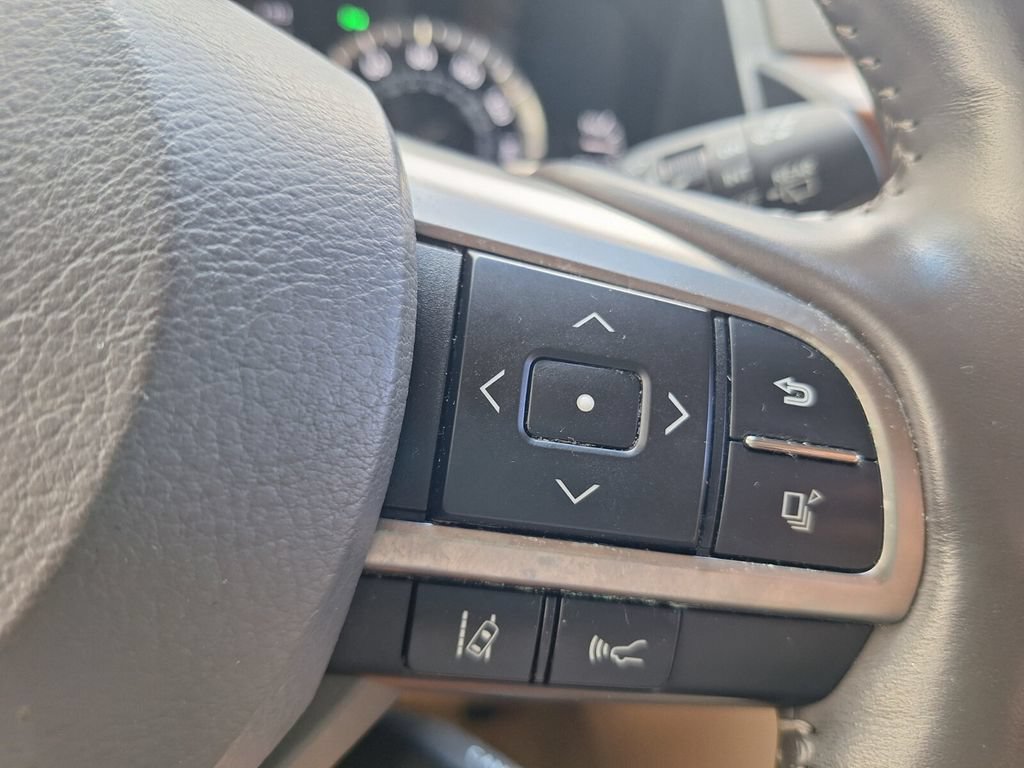 Used 2021 Lexus LX 570 4WD w/ Luxury Package image 14