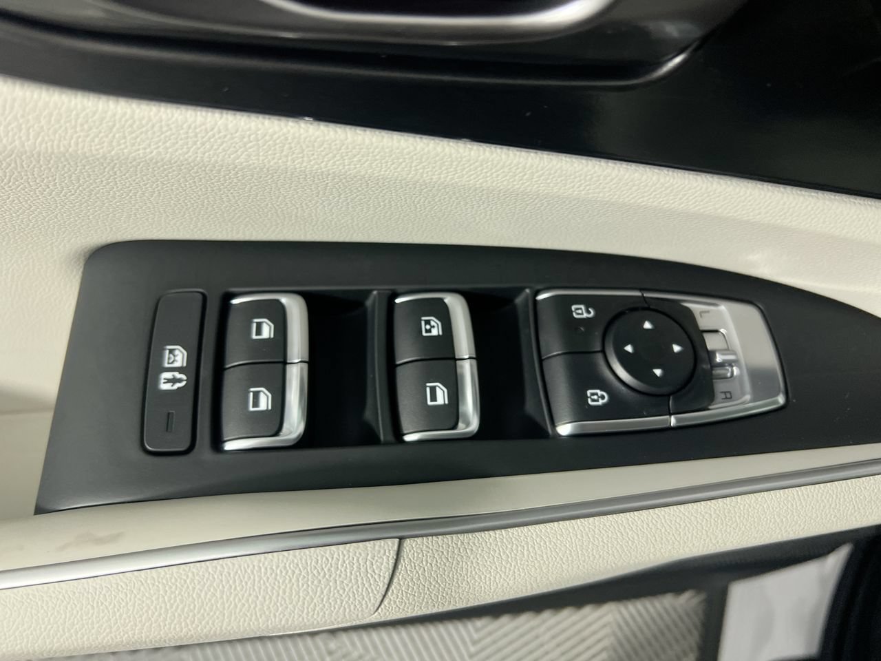 New 2026 Kia Sorento S FWD image 14