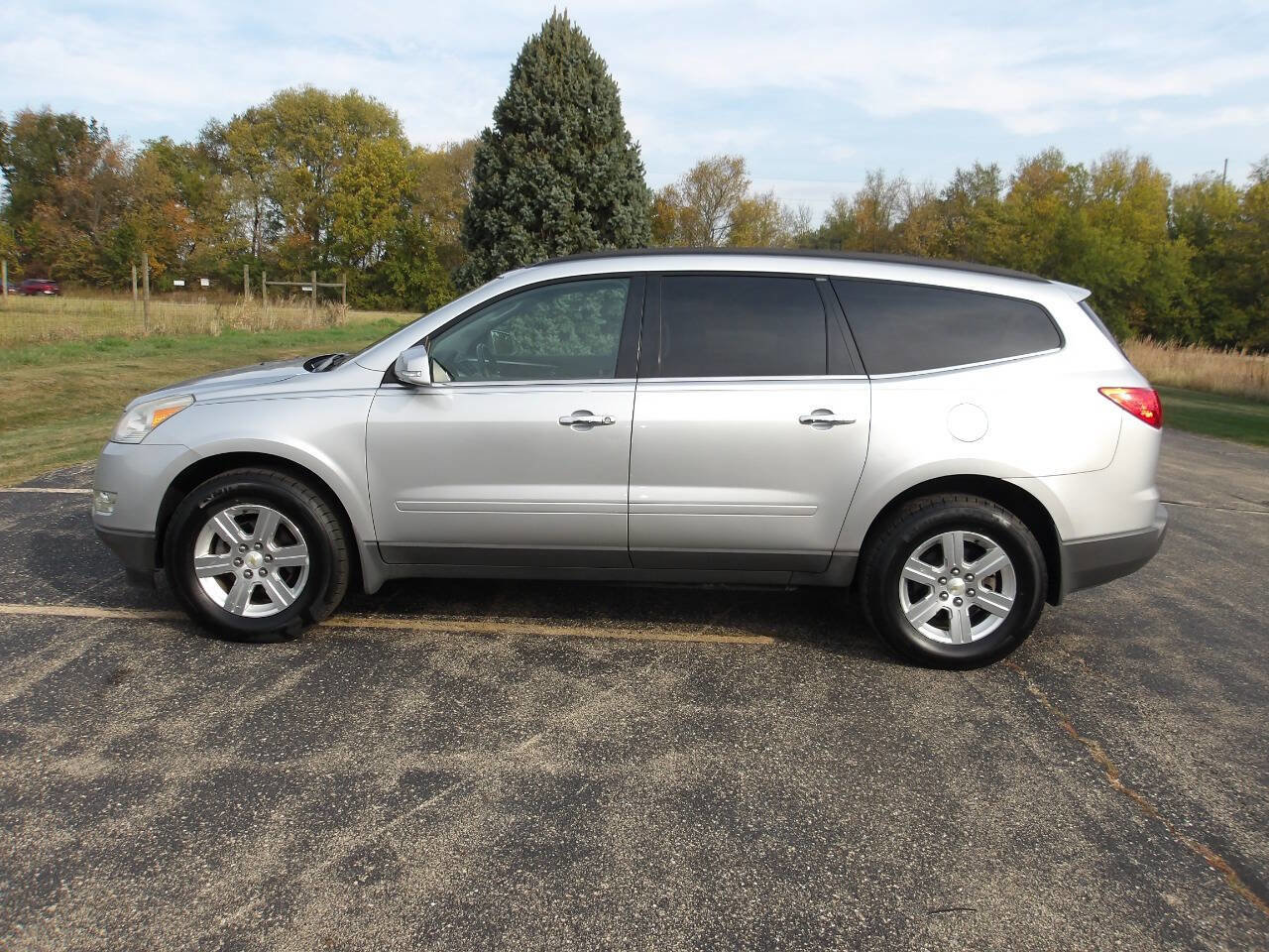 Used 2012 Chevrolet Traverse LT image 8