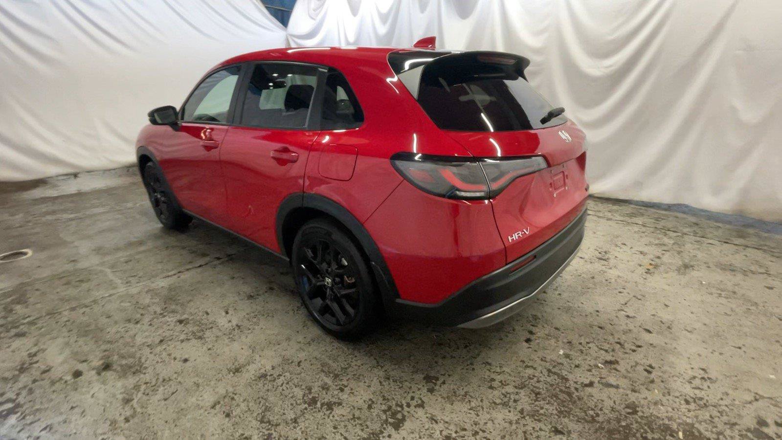 Certified 2025 Honda HR-V Sport image 11
