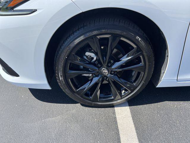 Certified 2024 Lexus ES 350 F Sport w/ Technology Package FWD image 8