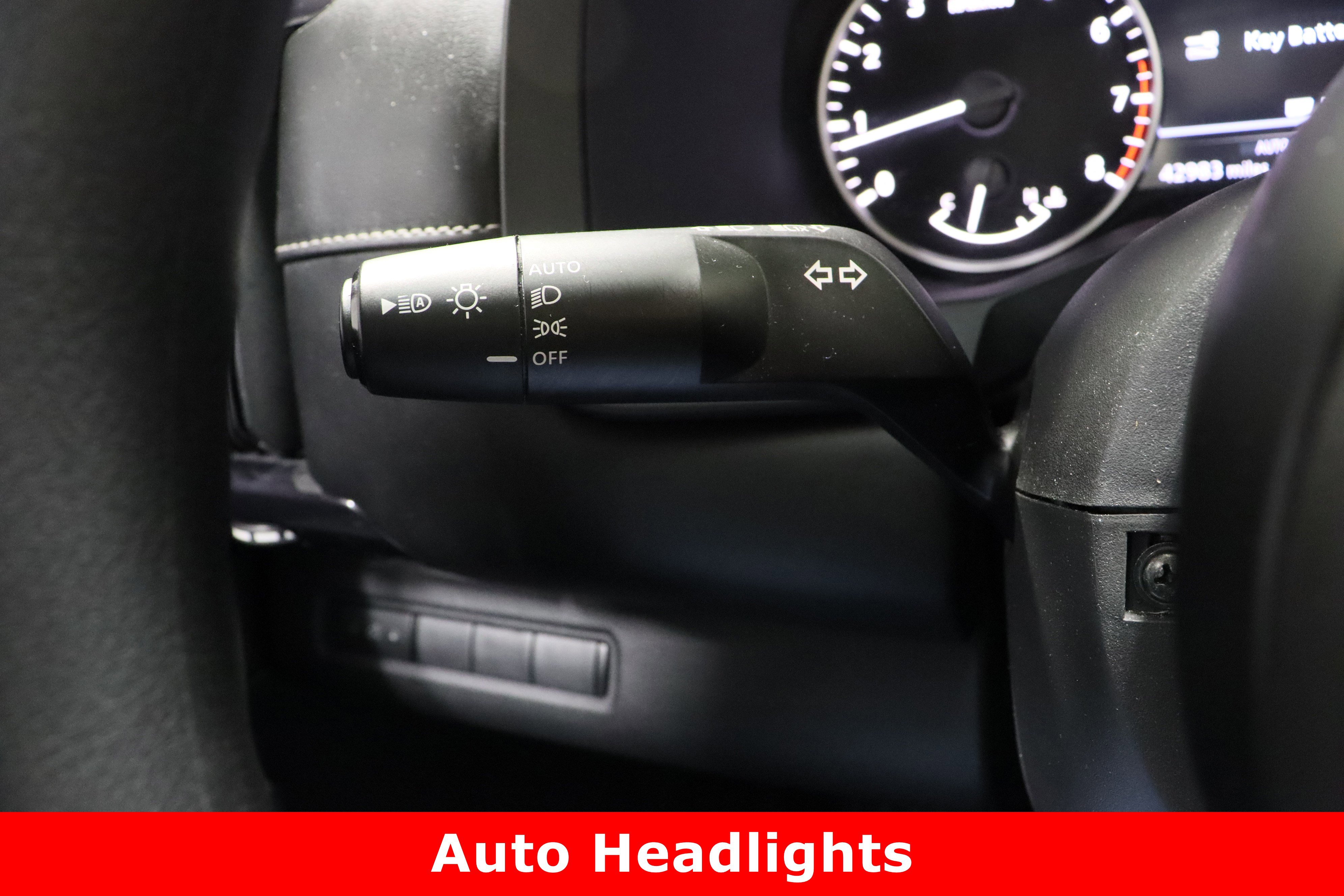 Used 2023 Nissan Pathfinder S image 25