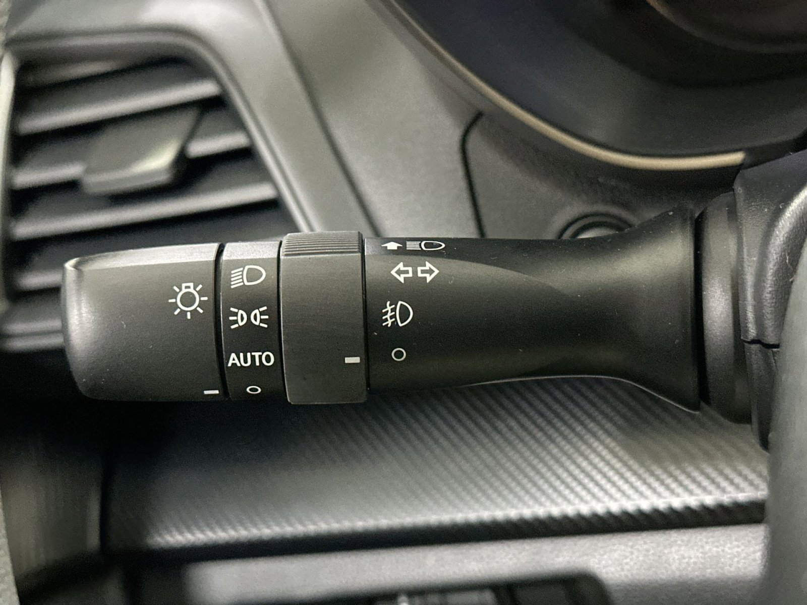 Used 2023 Subaru Crosstrek 2.0i Premium image 29