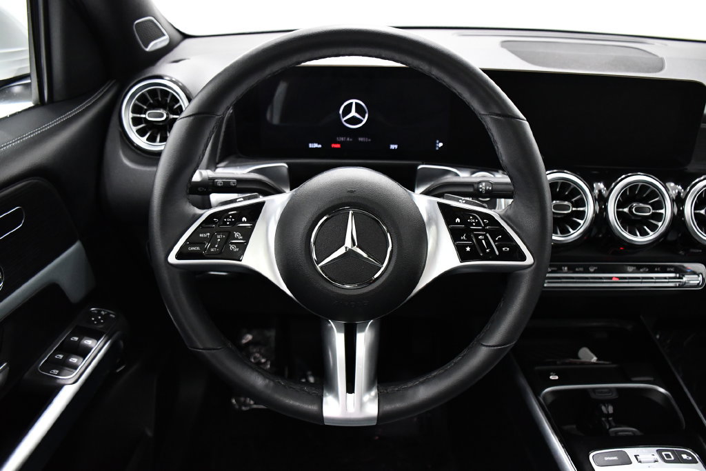 Used 2026 Mercedes-Benz GLB 250 4MATIC image 10