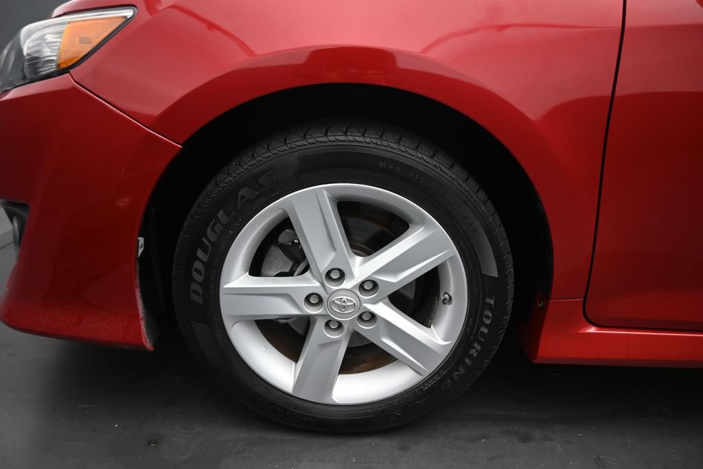 Used 2012 Toyota Camry SE FWD image 46