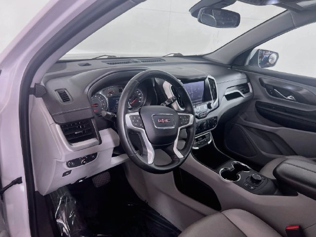 Used 2024 GMC Terrain SLT FWD image 9