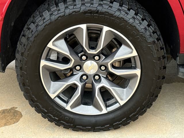 Used 2021 Chevrolet Tahoe LT w/ LT Signature Package RWD image 9