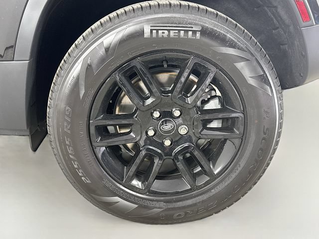 Used 2025 Land Rover Defender 110 S AWD/4WD image 33