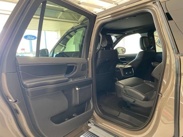 New 2027 Ford Expedition Max Platinum w/ Stealth Appearance Package AWD/4WD image 14