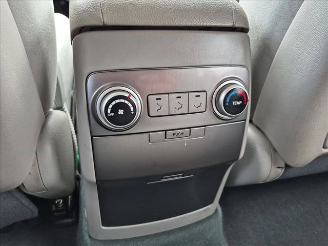 Used 2012 Hyundai Veracruz GLS w/ Premium Pkg AWD/4WD image 16
