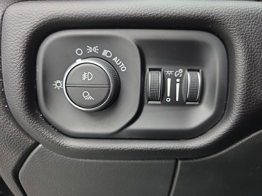 Used 2024 RAM 2500 Laramie image 25