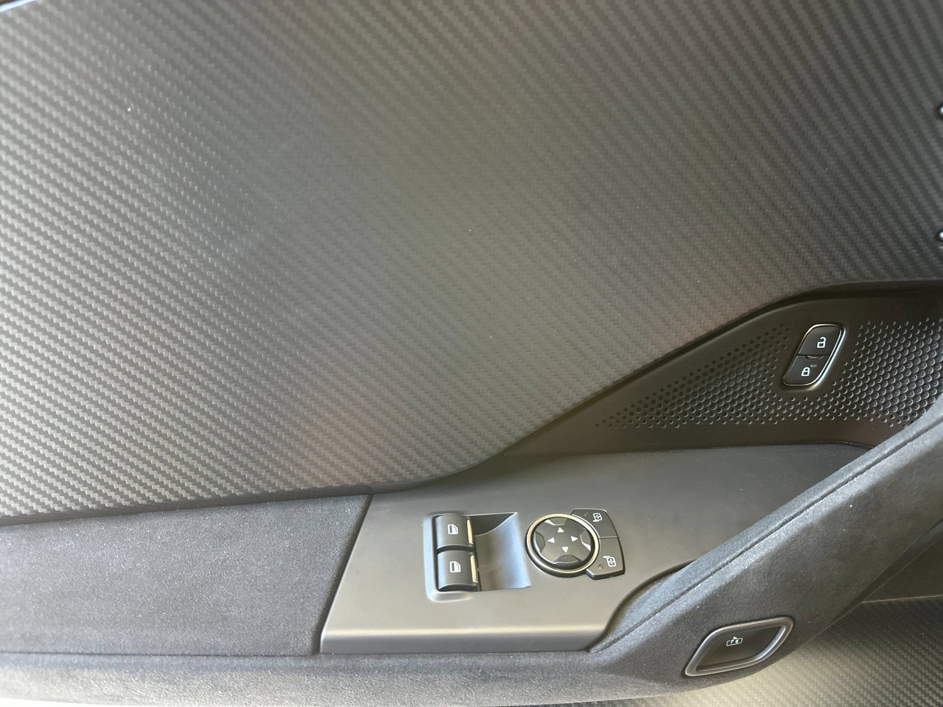 Used 2022 Ford GT RWD image 11