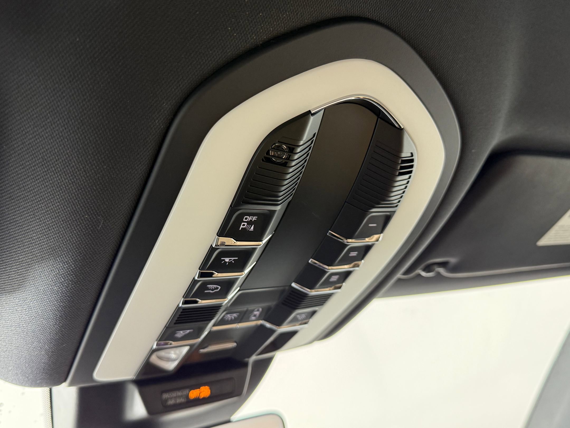 New 2025 Porsche Macan image 23