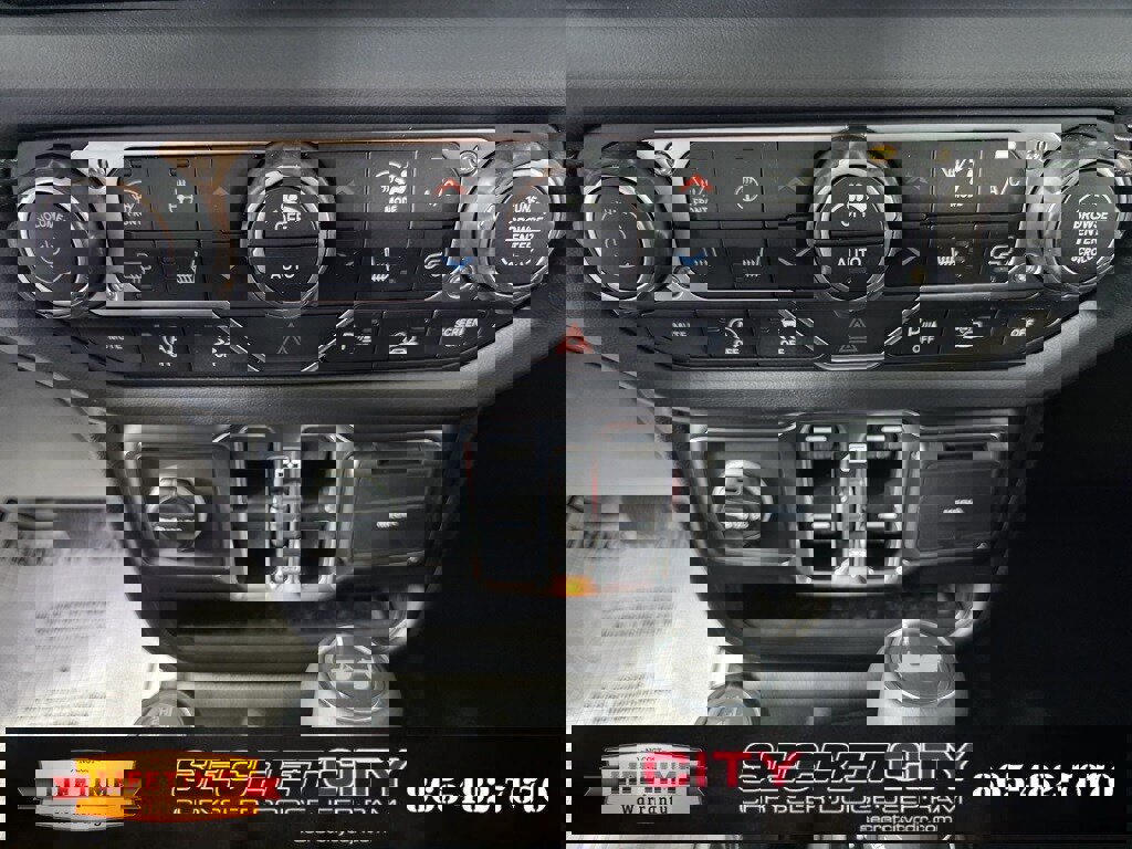 New 2025 Jeep Wrangler Unlimited Sahara image 24