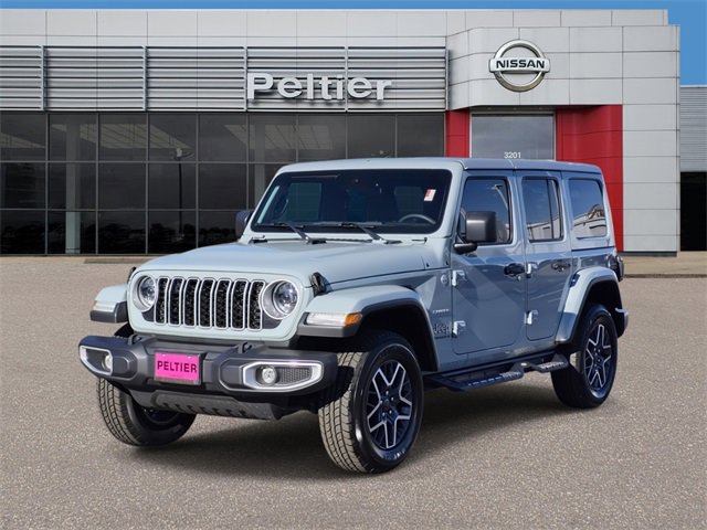 Used 2024 Jeep Wrangler Sahara image 3