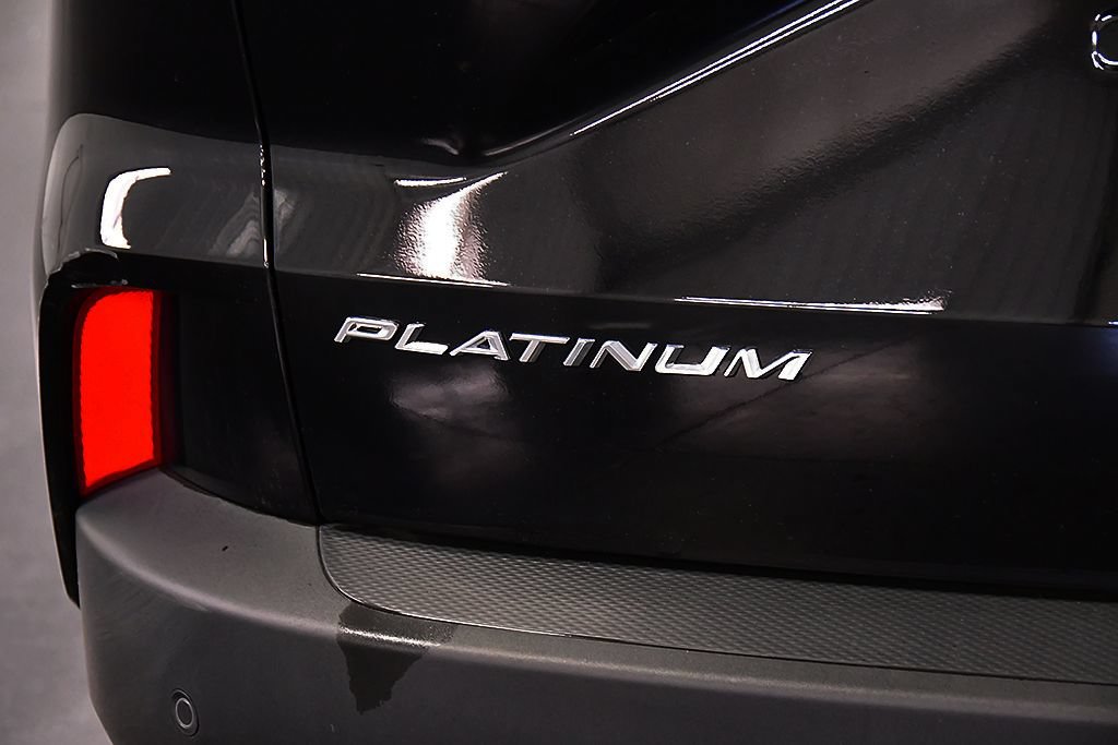 Used 2025 Ford Escape Platinum AWD/4WD image 11