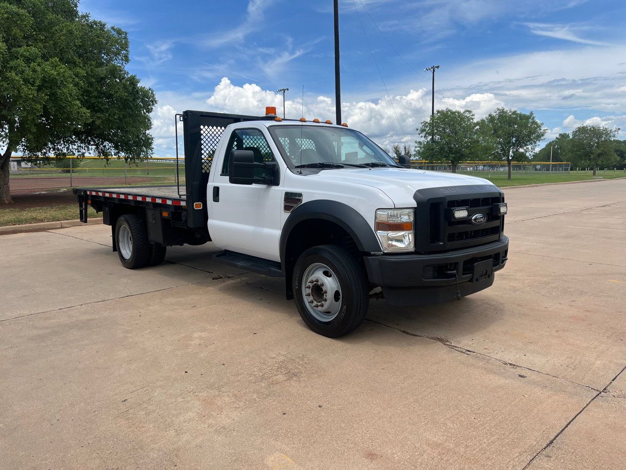 Used 2009 Ford F550 2WD Regular Cab Super Duty image 12
